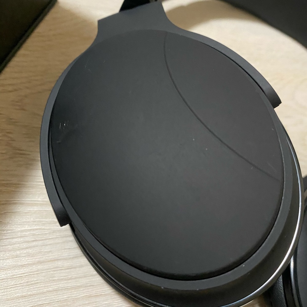 Brookstone Studio Hd Black Wireless Headphones - image 8